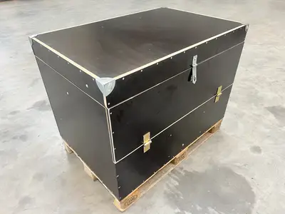Closed stressing device box for rent